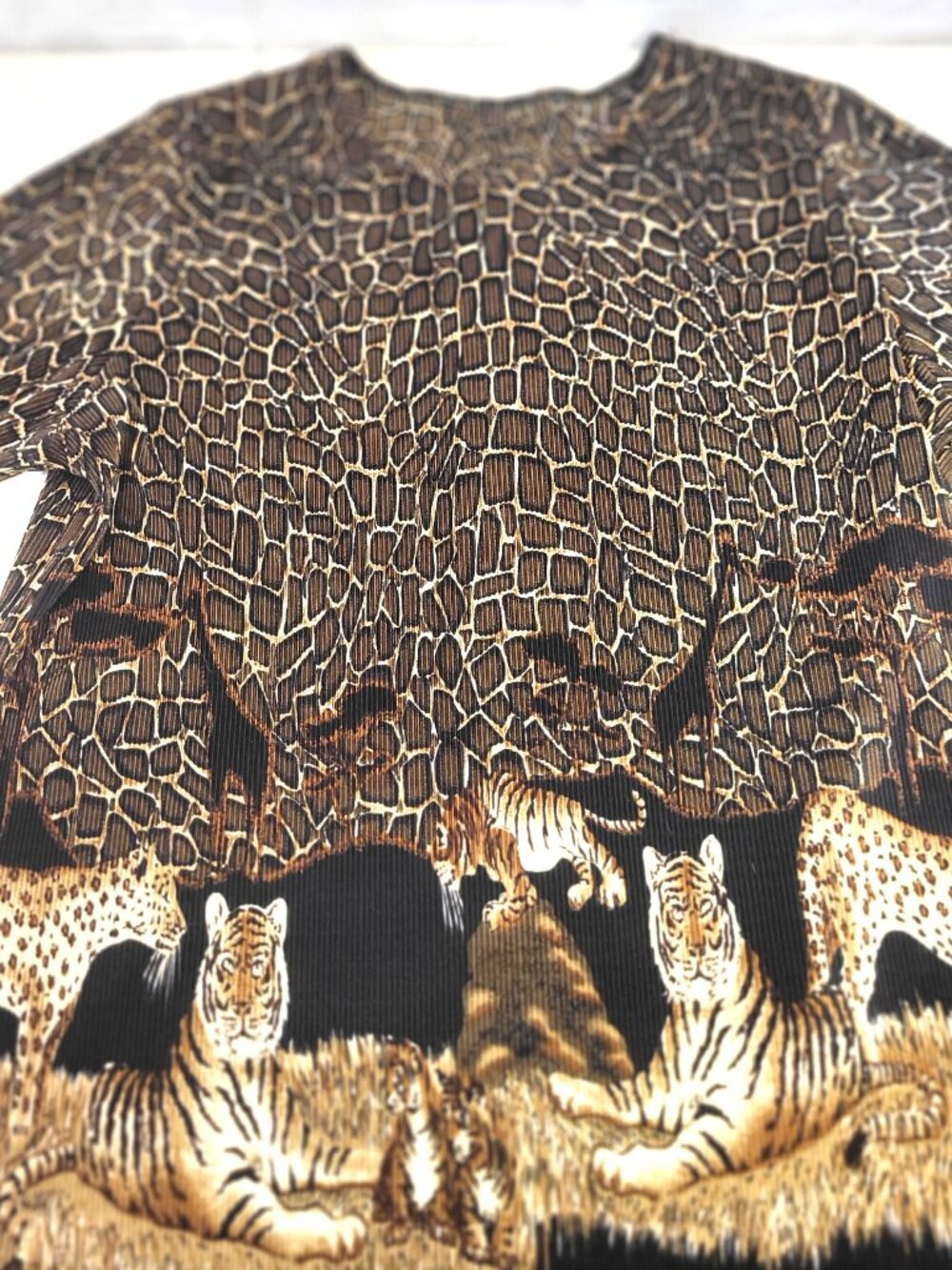 Safari Plissé Top Tiger Leopard Print Short Sleeve Blouse - Picture 9 of 13